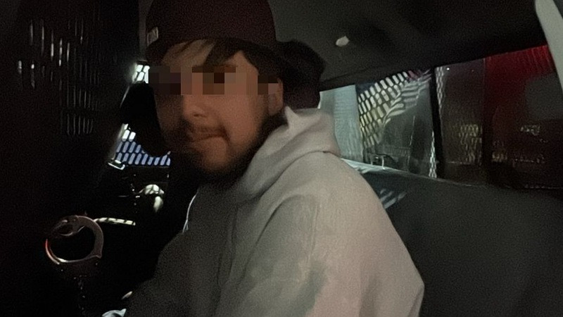 Aprehenden a adolescente en Aguililla, Michoacán; habría participado en quemas del domingo 