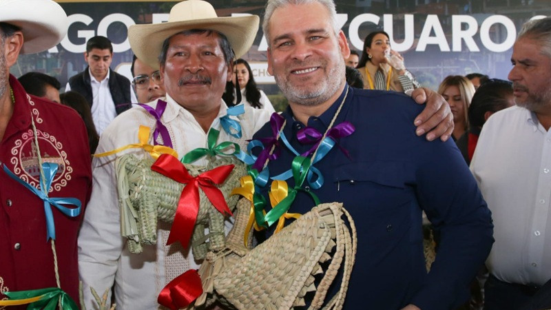 Arranca Bedolla programa de mil empleos temporales para el rescate del lago de Pátzcuaro 