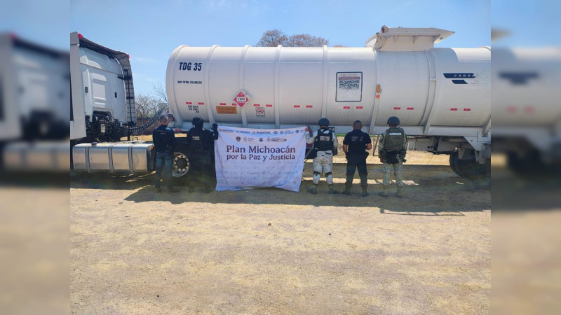 Golpe al crimen en Tierra Caliente de Michoacán: Aseguran pipa robada en Huetamo  