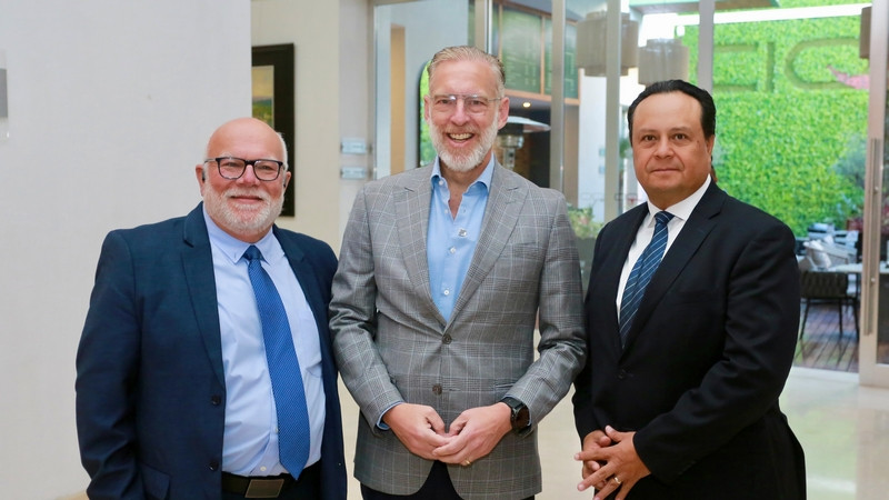Toma protesta Marco Del Prete a la mesa directiva del Clúster de Plásticos en Querétaro 