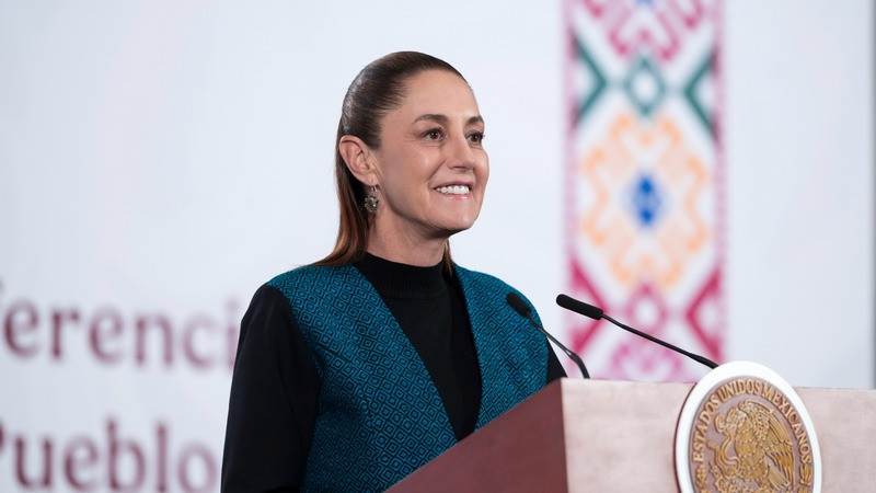 Sheinbaum anuncia credencial universal para atención médica en todo el país; arranca en abril 