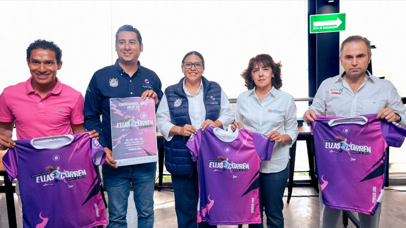 Andrés García la 16 edición de la carrera "Ellas Corren libres", en Corregidora, Querétaro 