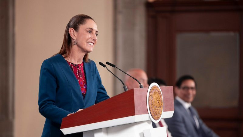 Sheinbaum planea reunirse con padres de los 43 de Ayotzinapa a finales de mes 