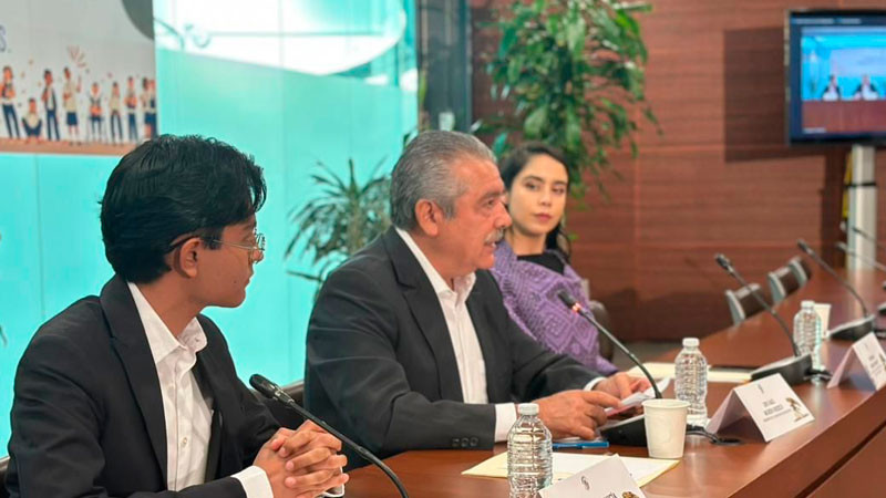 Impulsará Raúl Morón reforma para garantizar el "Uniforme Neutro" en México  