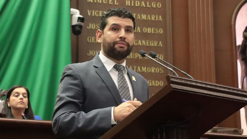 Octavio Ocampo propone cárcel de hasta 20 años por reclutar jóvenes para el crimen en Michoacán 