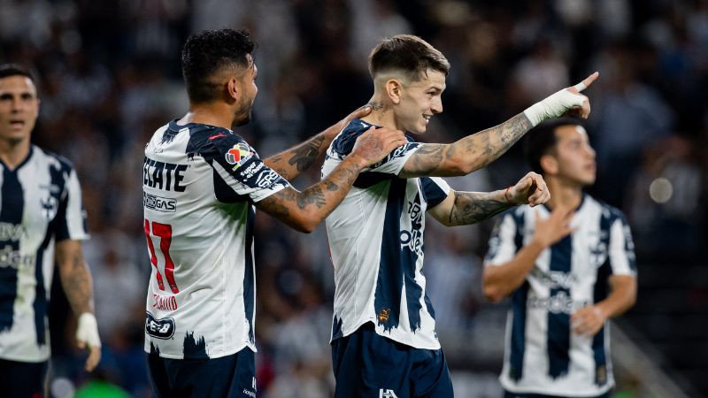 Rayados golea a Querétaro en el debut del nuevo DT Nicolás Sánchez 