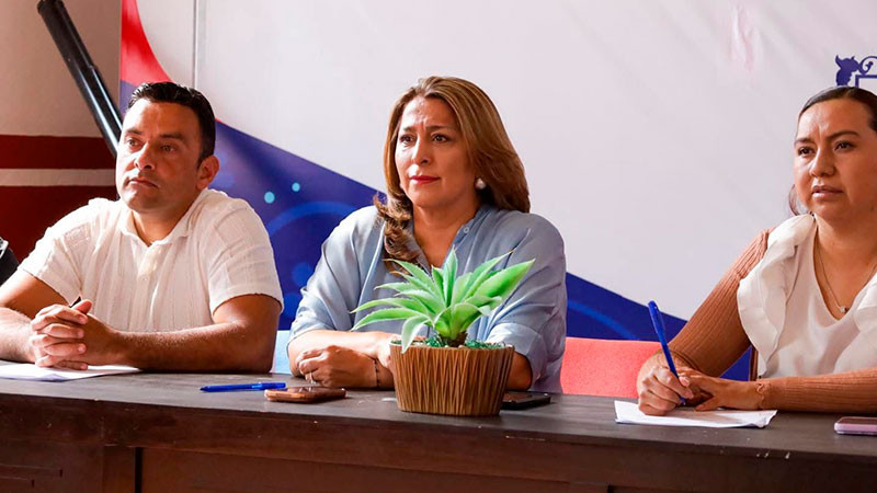 Fortalece gobierno de Quiroga coordinación con comunidad educativa para próximos eventos  