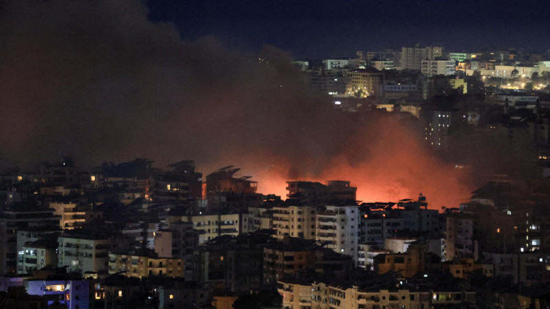 Ejército de Israel bombardea suburbios de Beirut tras ordenar evacuación masiva 