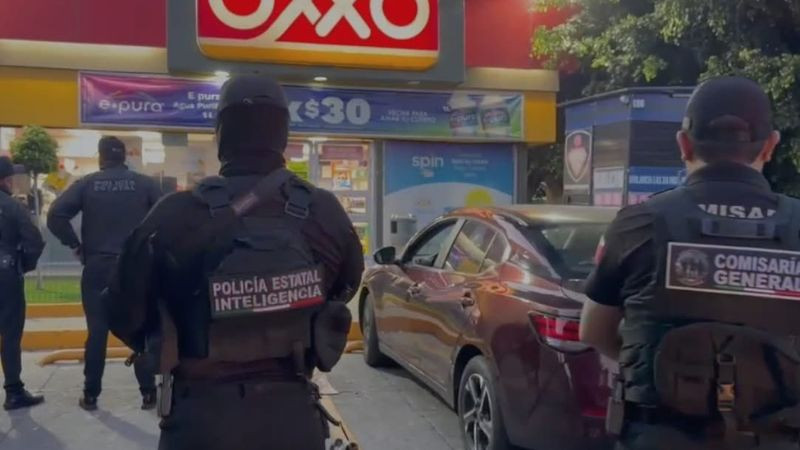 Hombre agrede brutalmente a adulto mayor y a su pareja tras discusión por un auto en Jardines del Bosque, Jalisco 