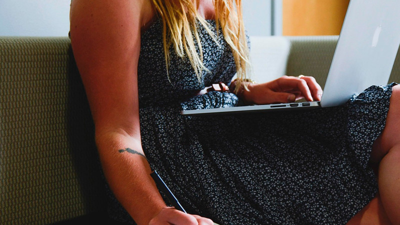 En México hombres perciben 25% más ingresos que las mujeres, afirma estudio 