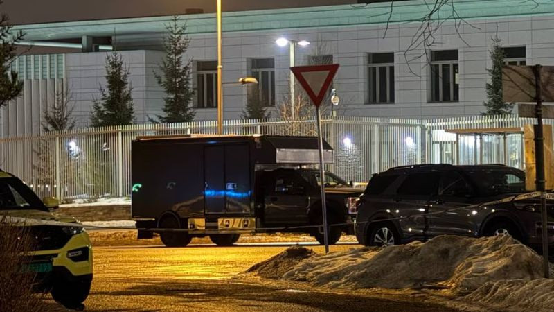 Detonación causa daños menores en la Embajada de Estados Unidos en Oslo; no hay heridos 