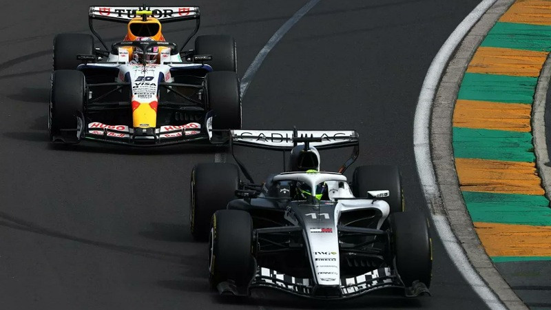 Checo Pérez regresa a la F1 en el Gran Premio de Australia; consigue terminar la carrera 