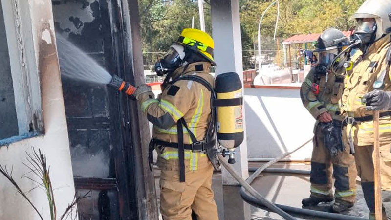 Se incendia cafetería en la colonia Gustavo Díaz Ordaz de Morelia, Michoacán; solo hubo daños materiales  