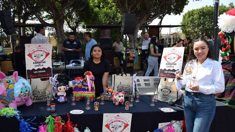 Presentan mascotas oficiales de la Feria de las Carnitas en Querétaro 