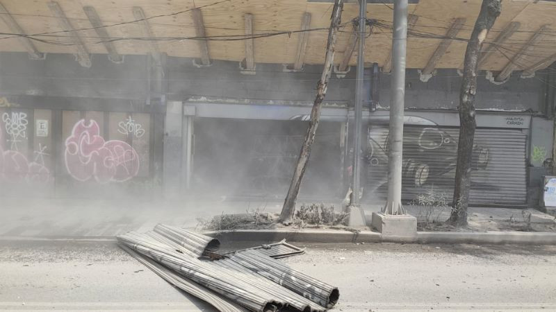 Rescatan a dos personas tras colapso de edificio en la colonia Tránsito de la Alcaldía Cuauhtémoc 
