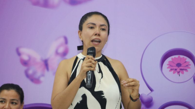 Gobierno de Apatzingán impulsa la autonomía económica de mujeres con entrega de créditos. 