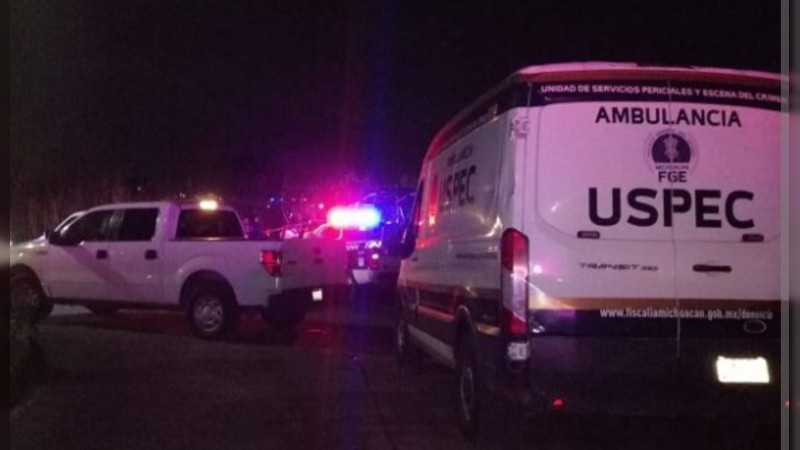 Hallan cuerpo baleado a la orilla de la autopista de Occidente, junto al lago de Cuitzeo, en Michoacán  