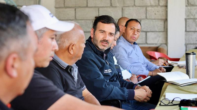 Yankel Benítez acompaña regularización de colonia Ríos Mexicanos en Morelia 