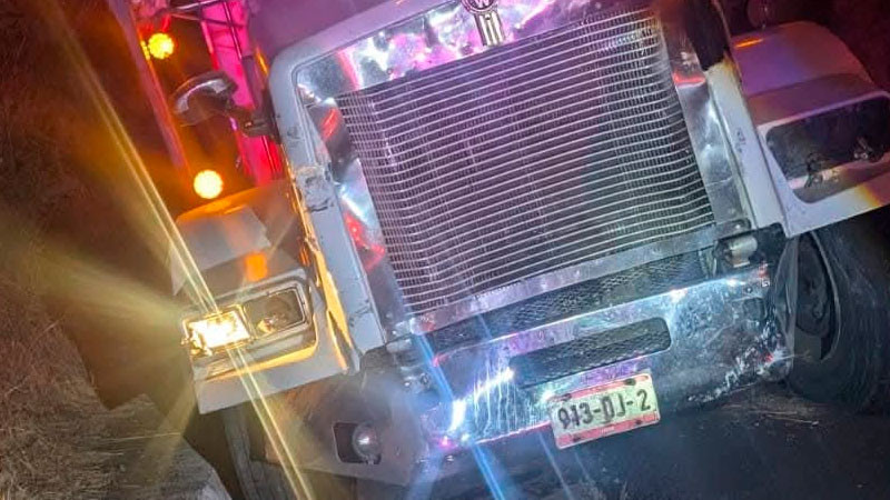 Muere una persona en choque en la Siglo XXI 