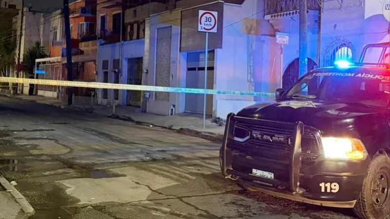 Sujetos armados abren fuego contra despacho de abogados en pleno Centro de Monterrey 