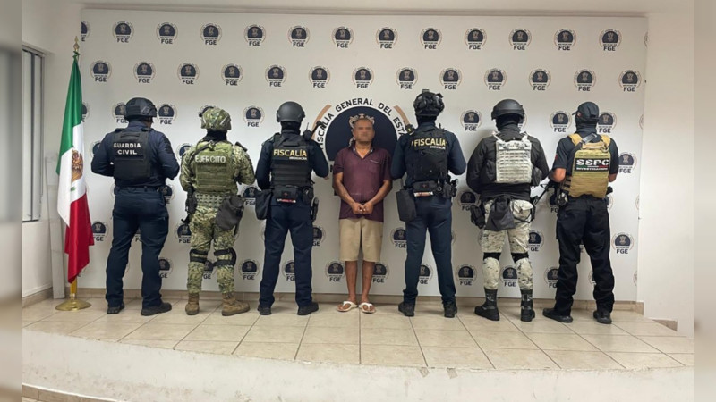 Cae presunto atacante de empleados de la FGE en Lázaro Cárdenas, Michoacán; Una agente del MP murió y un elemento resultó herido  