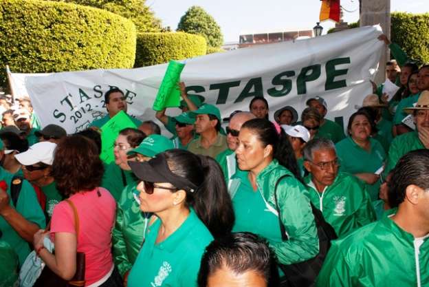 Gobierno de Michoacán incumple a STASPE; sindicalizados inician paro de labores 