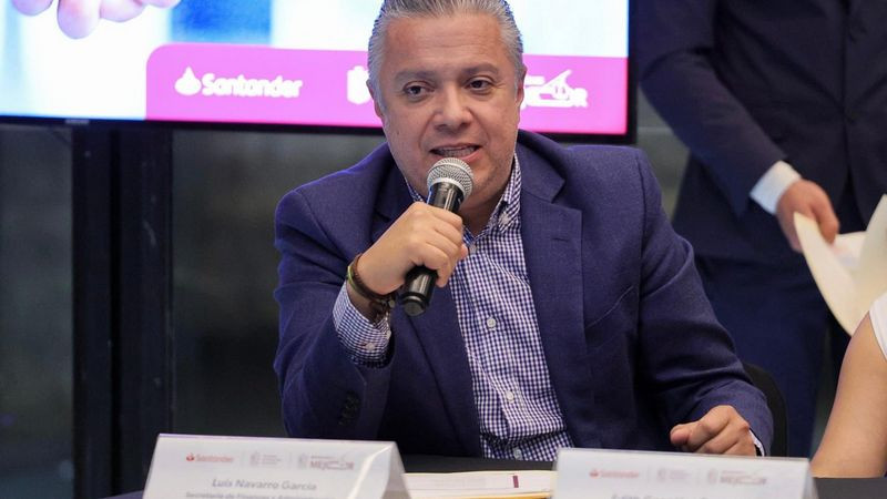 Casi 830 mil trámites de pago de refrendo vehicular acumulados hasta el momento: Luis Navarro 