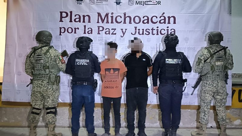 En Apatzingán, Michoacán, la Guardia Civil detiene a un hombre y un adolescente en posesión de estupefaciente 