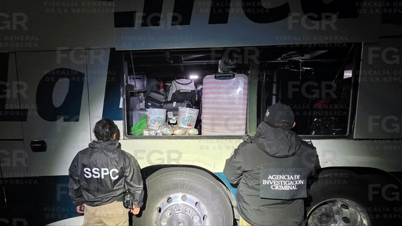 Aseguran en autobús de pasajeros, granadas de fragmentación y cartuchos en la de Occidente en Michoacán  