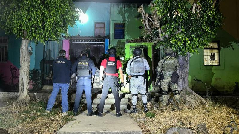 Tras cateos en Morelia, Michoacán, aseguran cerca de 800 dosis de estupefaciente 