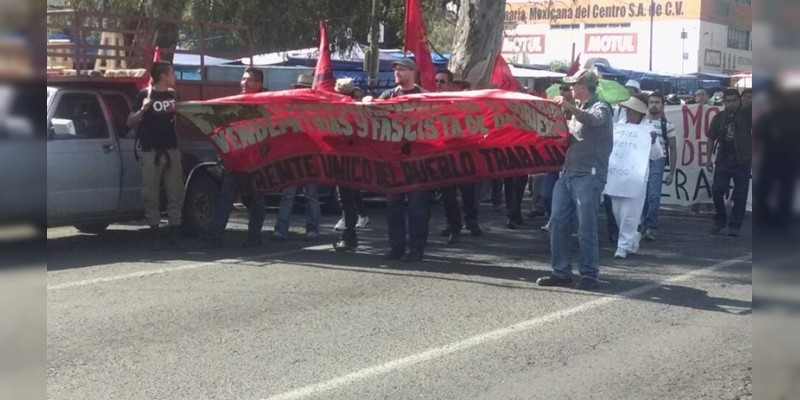 Marchan morelianos contra el gasolinazo - Foto 1 