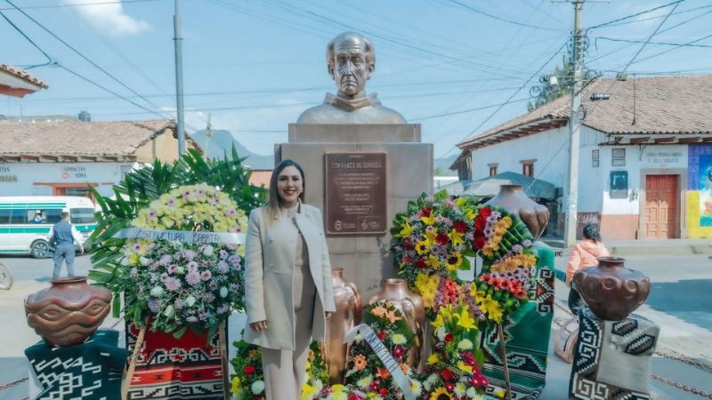 Conmemora Dayana Pérez el legado de Don Vasco de Quiroga en Salvador Escalante 