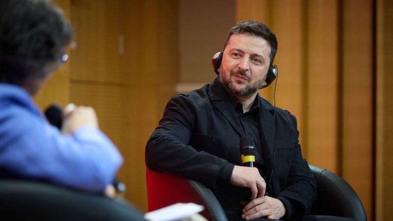 Zelenski señala que un acuerdo de paz con Rusia debe centrarse en detener la guerra, no en diferencias personales 