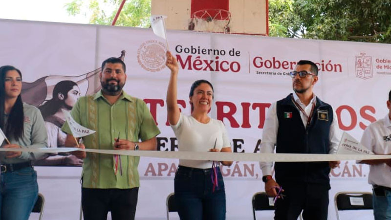 Gobierno de Apatzingán realiza la primera Feria de la Paz con servicios y apoyos para la comunidad 