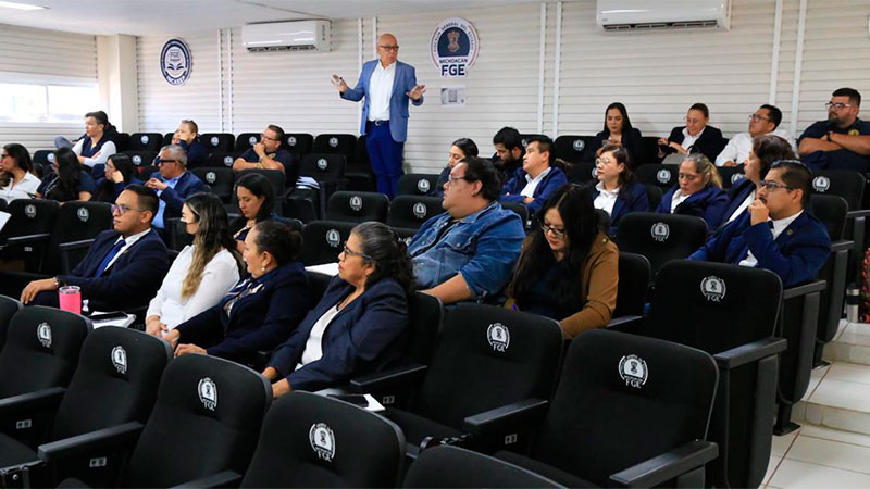 Imparte COHESIA la capacitación "Comunicación no Violenta y no Punitiva” para personal de la FGE de Michoacán  