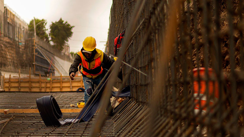 Realizan el cambio de la red de drenaje sanitario y agua potable de la delegación Epigmenio González en la capital queretana  