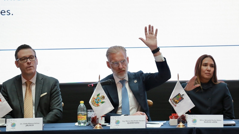 Preside Marco Del Prete asamblea de la AMSDE 