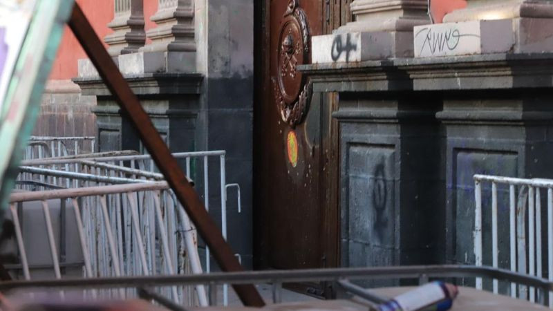 Diócesis de Querétaro califica como “daño doble” afectaciones al templo de San Francisco tras marcha del 8M 