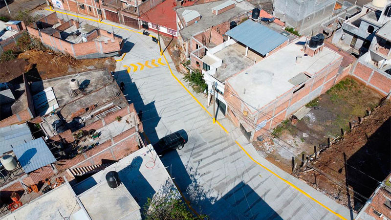 Inaugura Alma Mireya González Sánchez obras en la calle Agustín Melgar en colonia Altamirano  