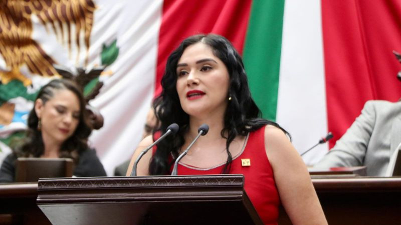 Presenta Diana Espinoza, iniciativa para garantizar atención intercultural a mujeres indígenas víctimas de violencia en Michoacán 