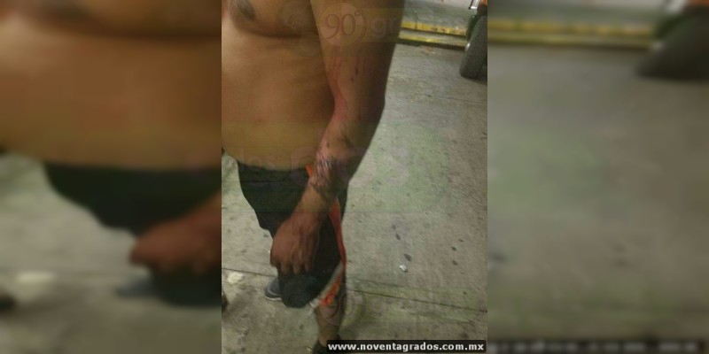 Heridos tres hombres tras ser acuchillados por mujer en Coyuca de Catalán - Foto 2 