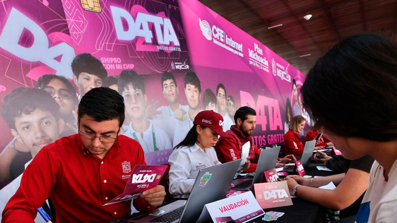 Miles de nicolaitas ya recibieron sus chips del Programa D4TA; continúa la entrega en Ceconexpo 