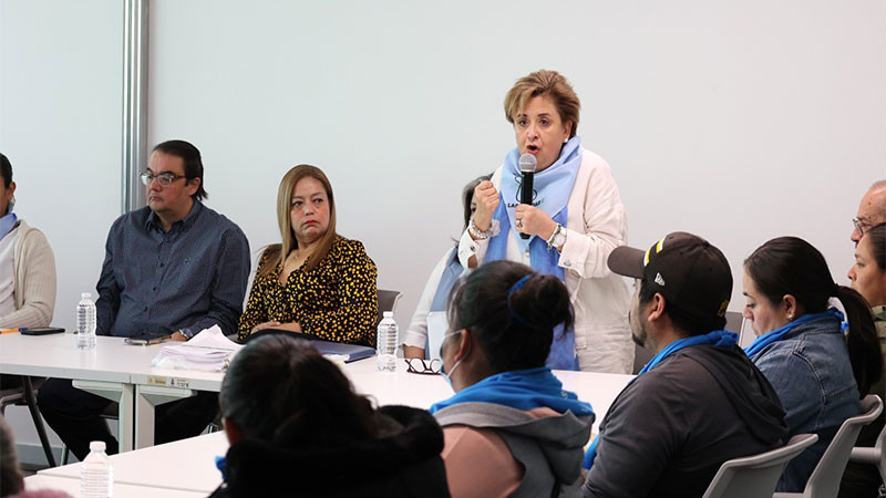 Entregan integrantes del Frente Nacional por la Familia más de 64 mil firmas en el Congreso de Querétaro en defensa de la vida y por la no despenalización del aborto 