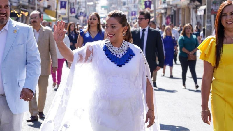 Color y alegría llenan las calles de Quiroga con el desfile de primavera, encabezado por la alcaldesa Alma Mireya González 