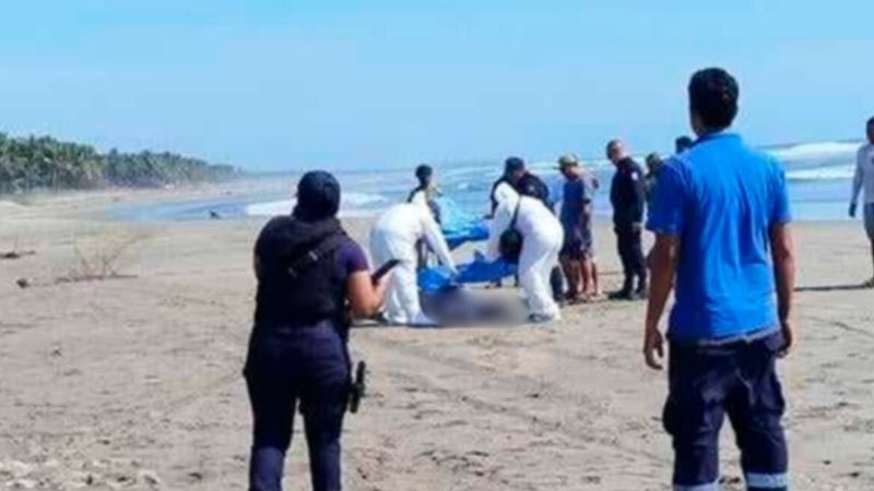 Localizan a persona sin vida en playa de Coahuayana, Michoacán 