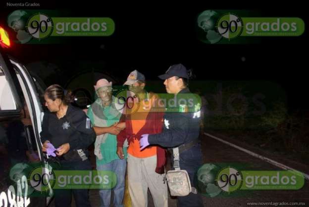 Choque entre camionetas deja al menos 9 heridos, en Apatzingán, Michoacán - Foto 5 
