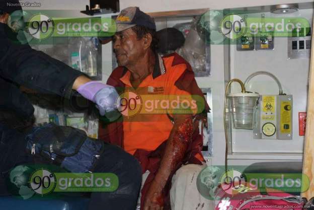 Choque entre camionetas deja al menos 9 heridos, en Apatzingán, Michoacán - Foto 6 
