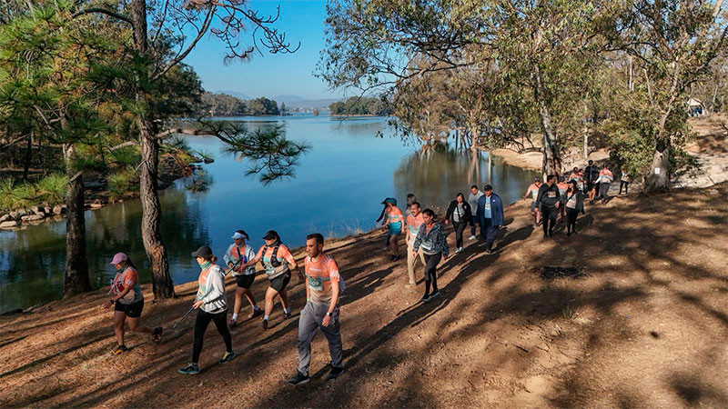 Ultra Senderos de los Lagos reúne a 550 atletas en la presa de Cointzio 
