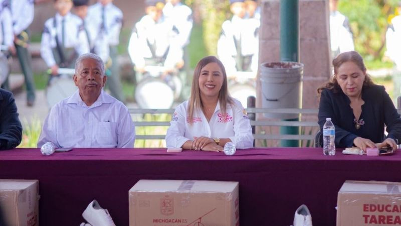 Fortalece Dayana Pérez diálogo con artesanos rumbo a Semana Santa en Salvador Escalante 