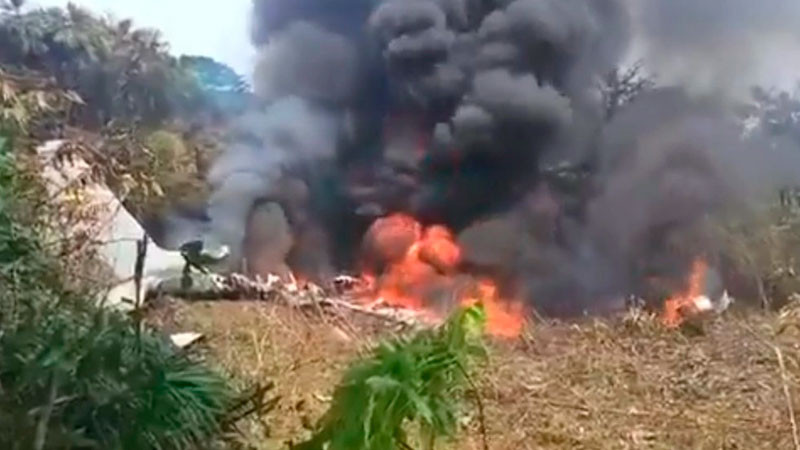  Suman 66 fallecidos tras caída de avión militar en Colombia  